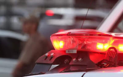 Menino de 2 anos morre após ser atropelado por trator