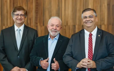 Lula confirma indicação de Dino ao STF e Paulo Gonet à PGR