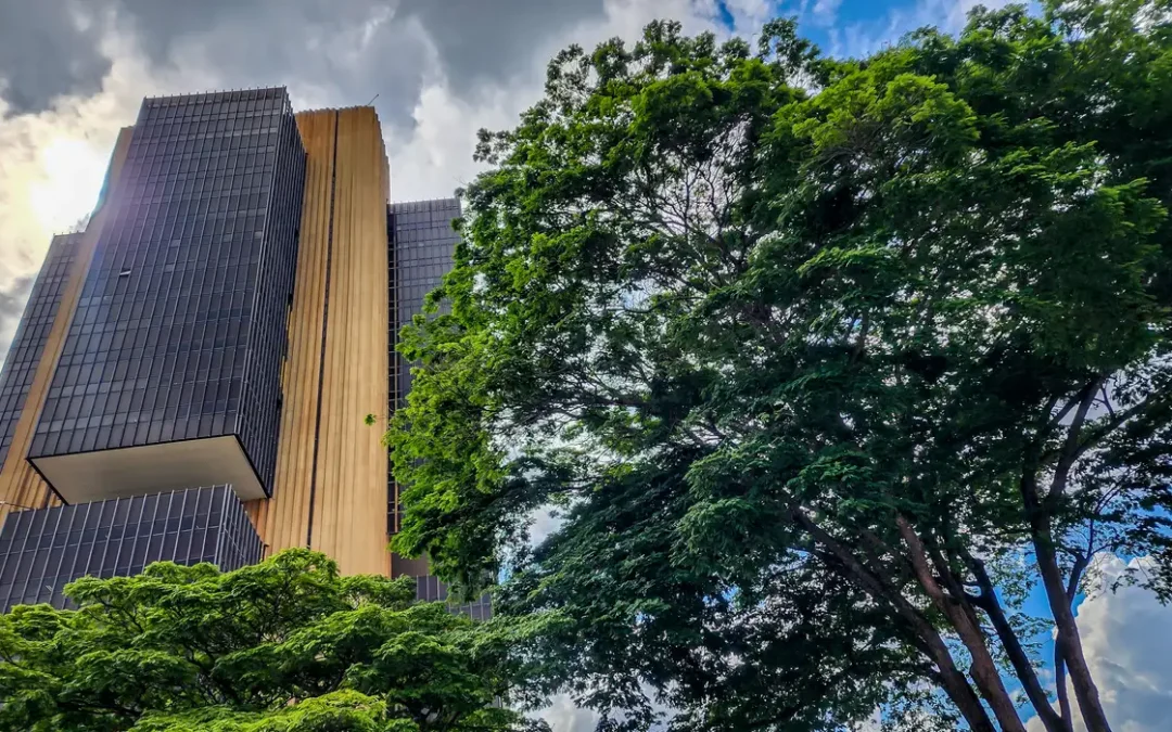 Banco Central sobe previsão de crescimento para 2% em 2026