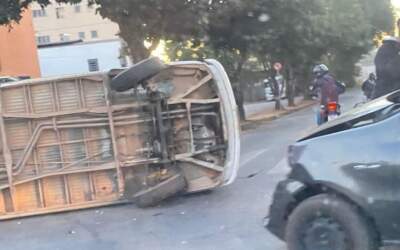 Rotatória da Silva Jardim tem registro de colisão entre veículos