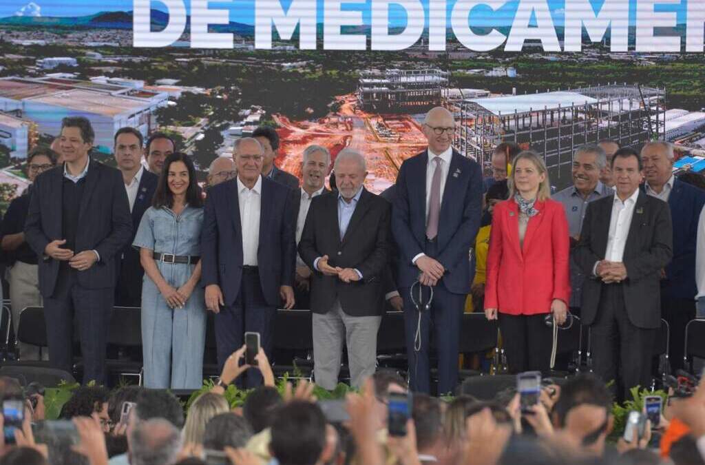 Em evento com Lula, fabrica anuncia investimento em MG
