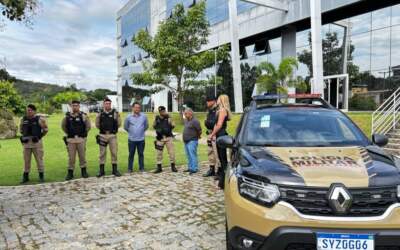 Itaúna recebe primeira viatura com nova identidade visual