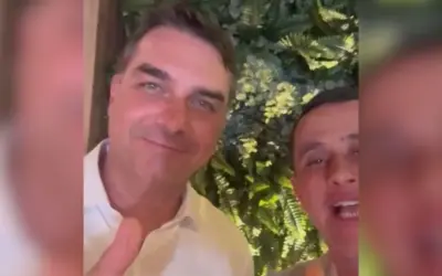Flávio Bolsonaro sinaliza visita a Divinópolis após convite