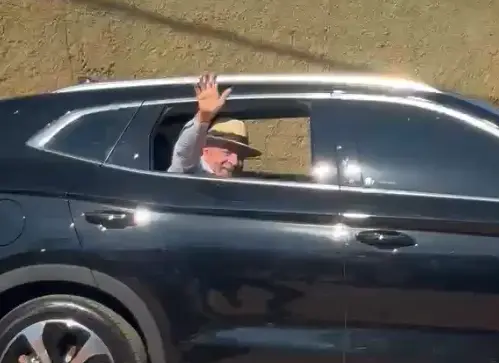 Ao vivo: Lula chega a Divinópolis para inauguração do Hospital Universitário