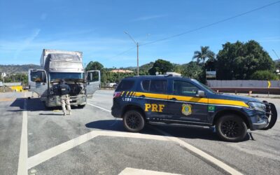 Menor de 14 anos é flagrado dirigindo caminhão na BR-381 em Itaguara