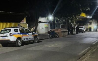 Passageira fica ferida em acidente com mototáxi na Av. Dorinato Lima