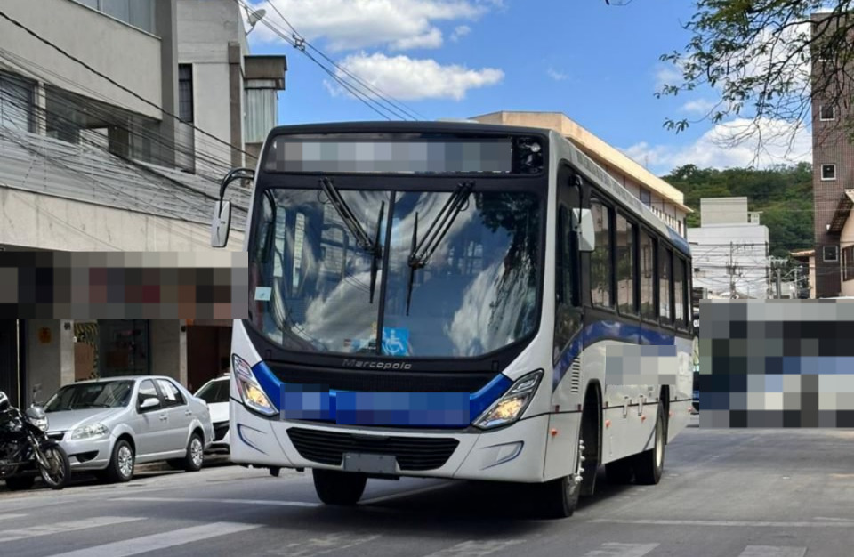 Idoso é preso no Centro, após furtar outro idoso dentro de ônibus