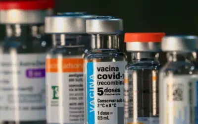 Vacina da Covid reduz risco de infarto e AVC em idosos, diz estudo