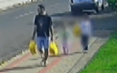 Pai que chutou filha de 3 anos é preso por lesão corporal