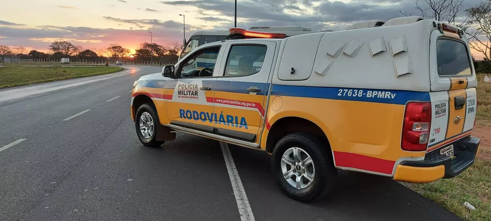 Foragido por não pagar pensão é preso na MG-050